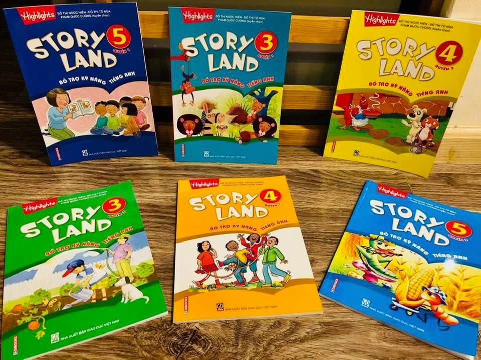 Bộ sách “Story Land" giúp các con vừa học vừa chơi.